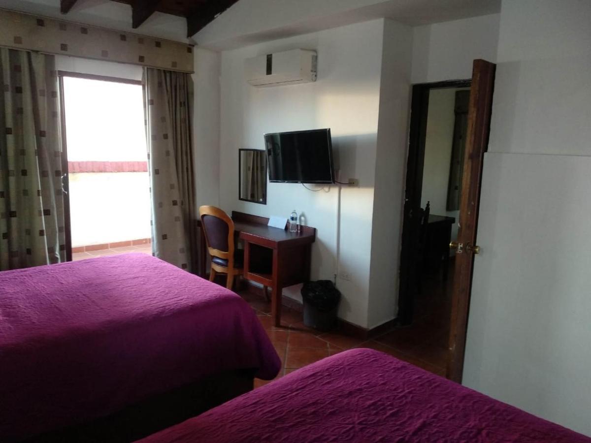 Mision Santa Isabel Hotel เอนเซนาดา ภายนอก รูปภาพ